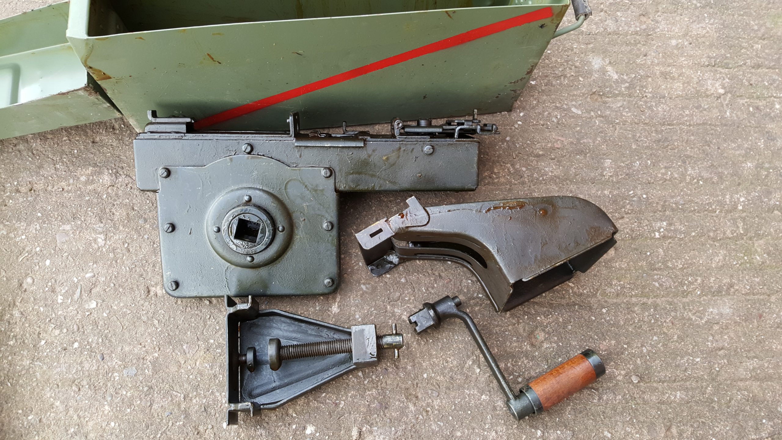 German MG34/42 Belt loader in case