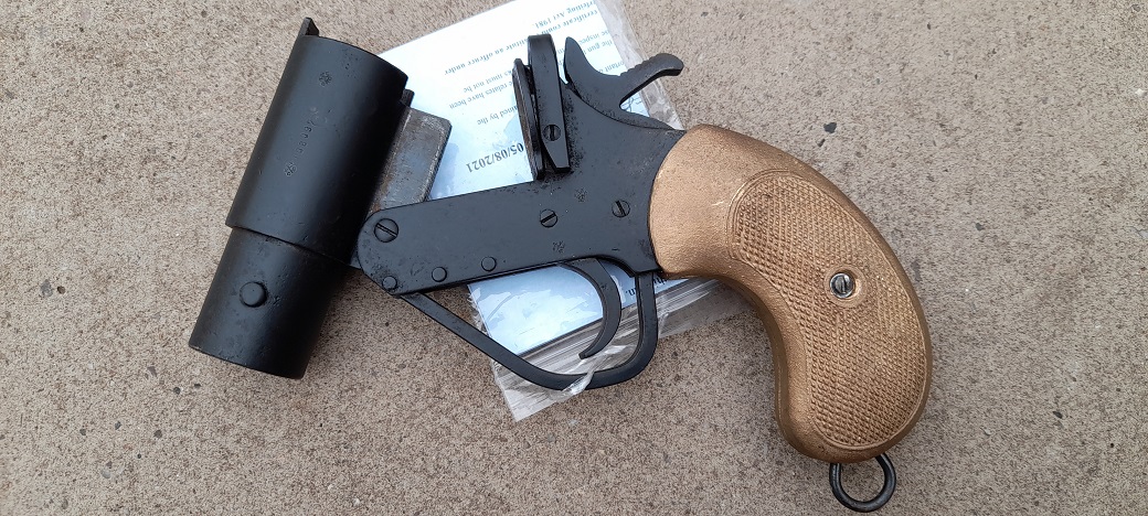 1" Flare Pistol S/N 10809 - Image 2