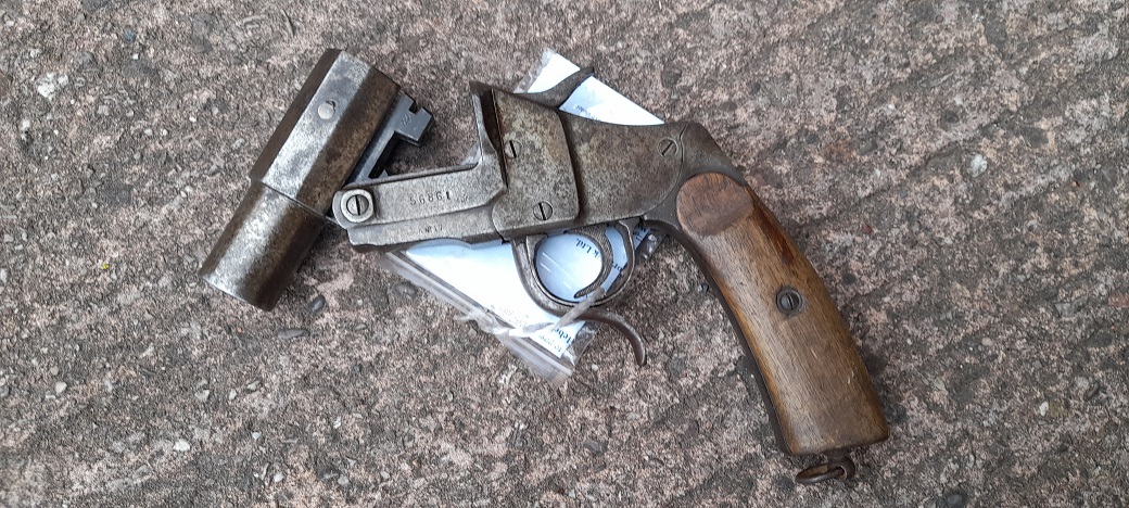 German 27mm Hebel Flare Pistol dated 1925 S/N 56861 - Image 4