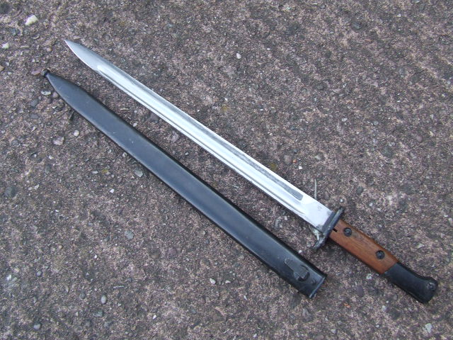 Mauser (Long) Bayonet & scabbard - Image 2