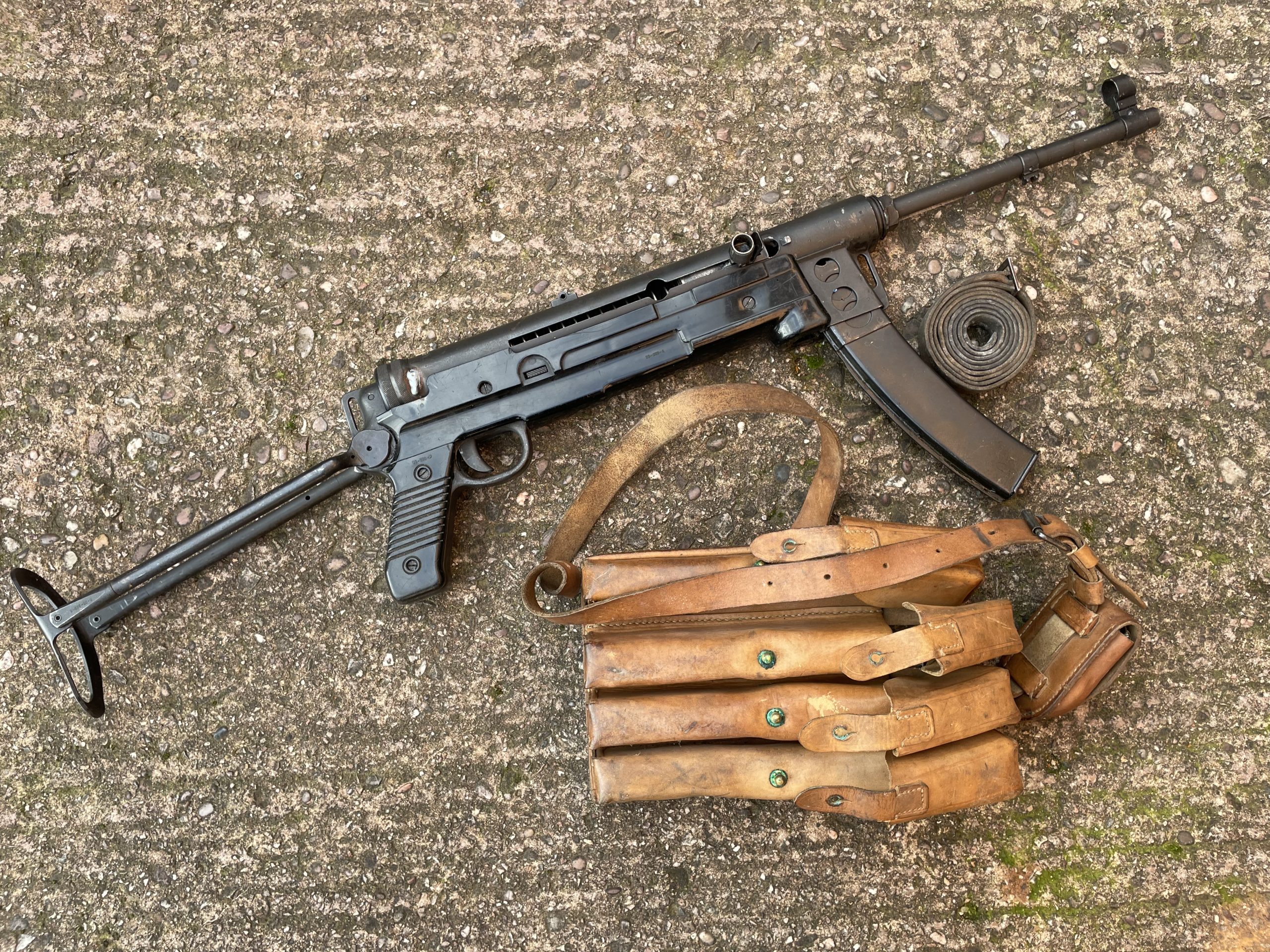Yugo M56 smg & accessories - Image 2
