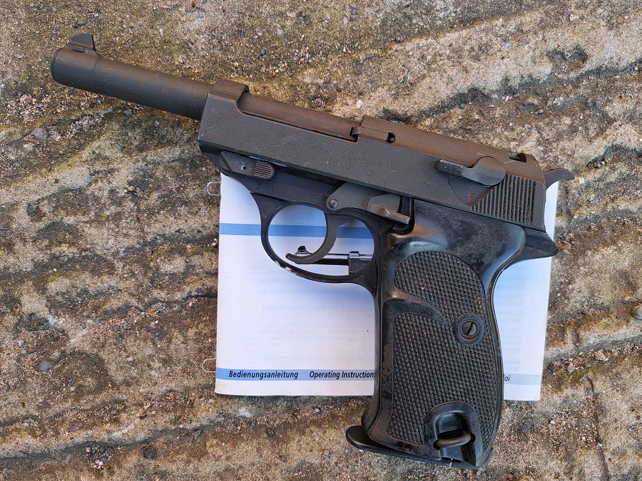 Walther P1 9mm automatic Pistol S/N223050 - Image 2