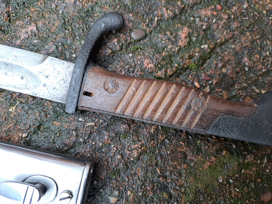 German Seitengewehr 98 "Butcher" bayonet & (repro) scabbard - Image 2