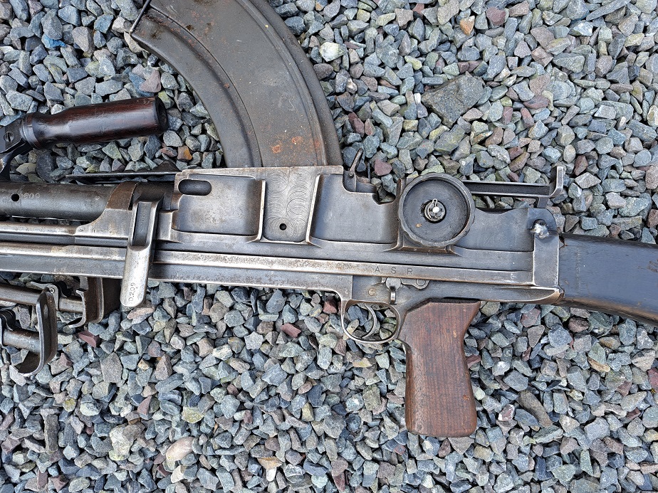 Bren MK1 Enfield mfg, Kings Crown dated 1940 S/N D209 - Image 2