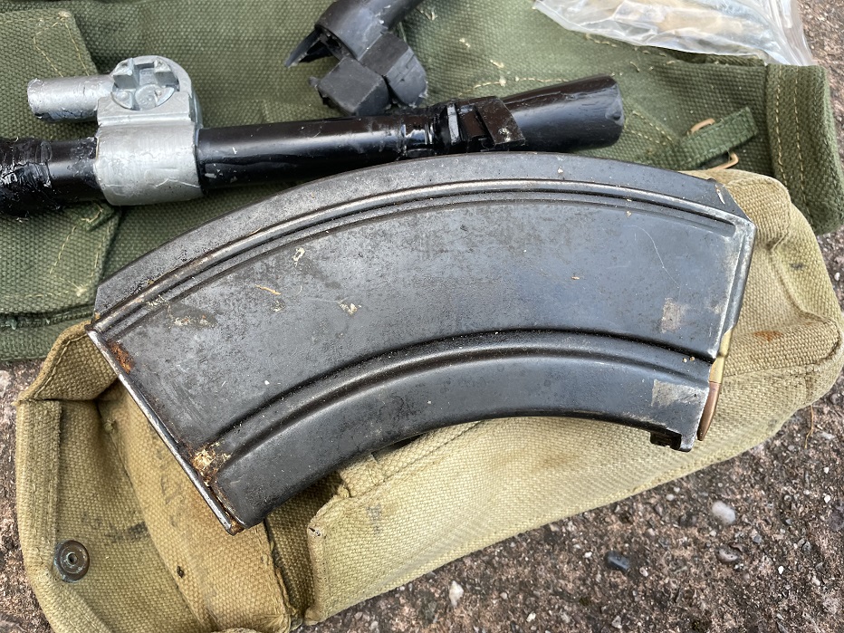 Bren spare barrel, cover, pouch and accessories - Image 6