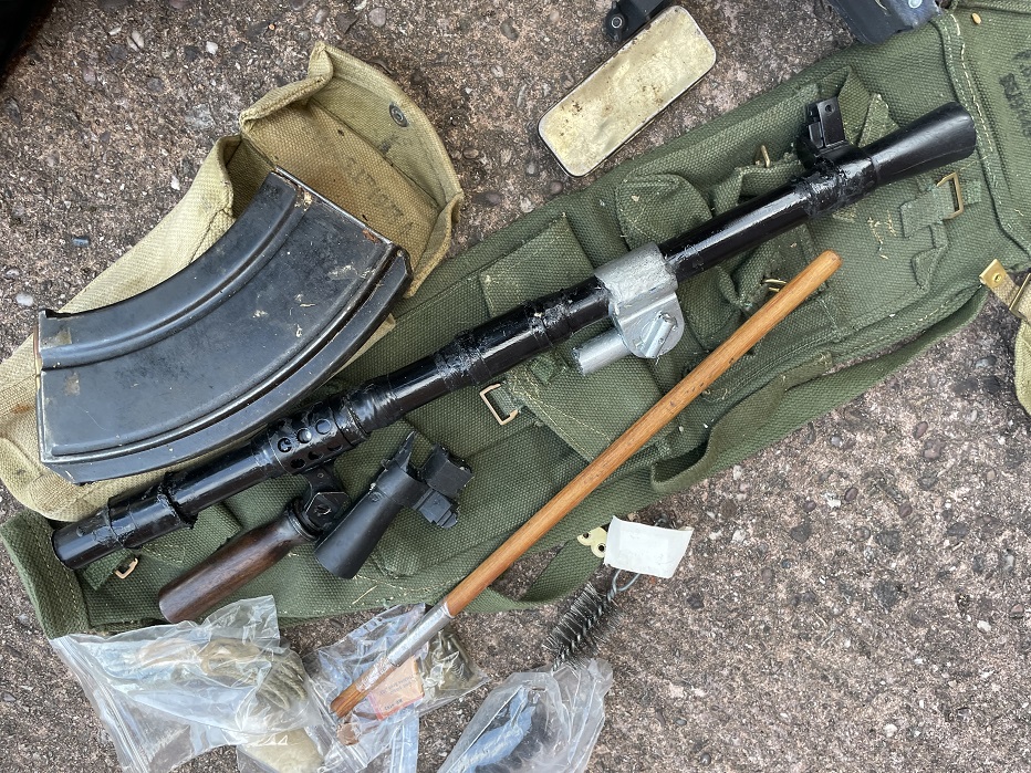 Bren spare barrel, cover, pouch and accessories - Image 2