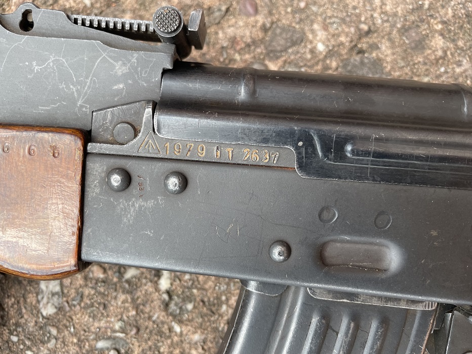 Romanian AK47 with front grip S/N IT2367 - Image 2