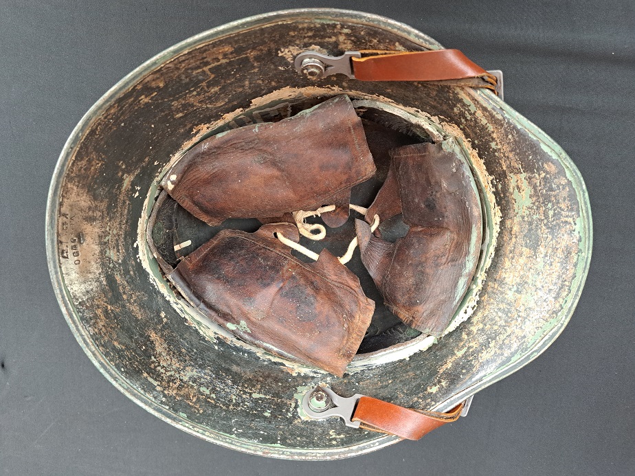Vickers Irish Army M27 Steel Helmet - Image 2