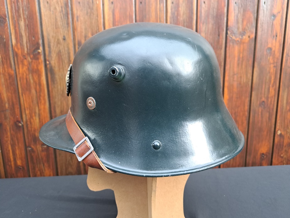 Vickers Irish Army M27 Steel Helmet - Image 4