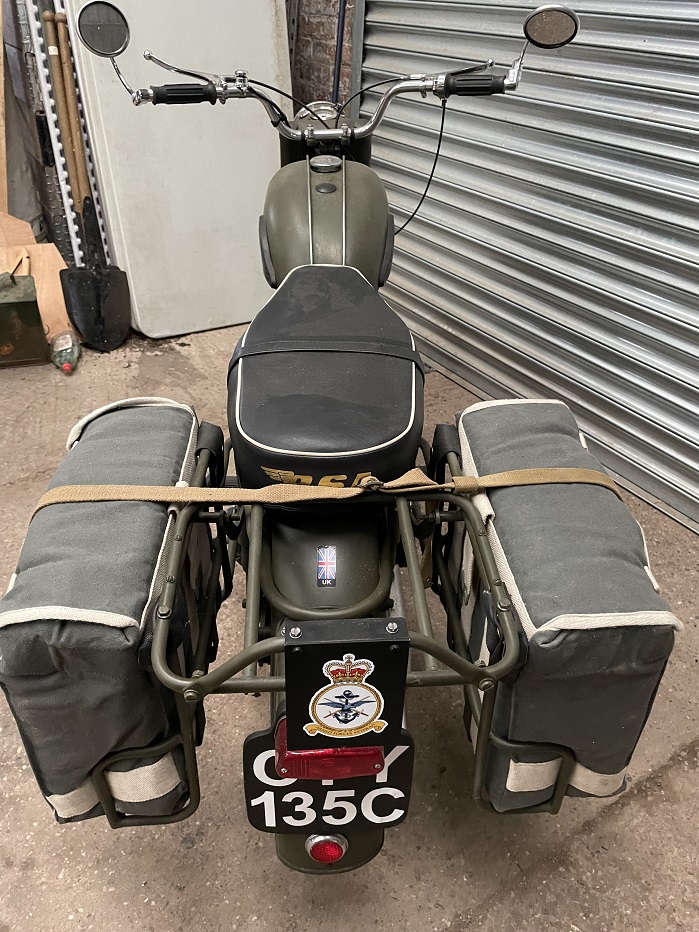 BSA B40 350cc Motorcycle - Image 2