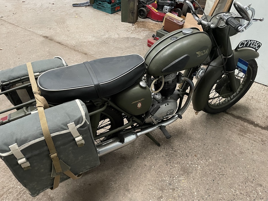 BSA B40 350cc Motorcycle - Image 4