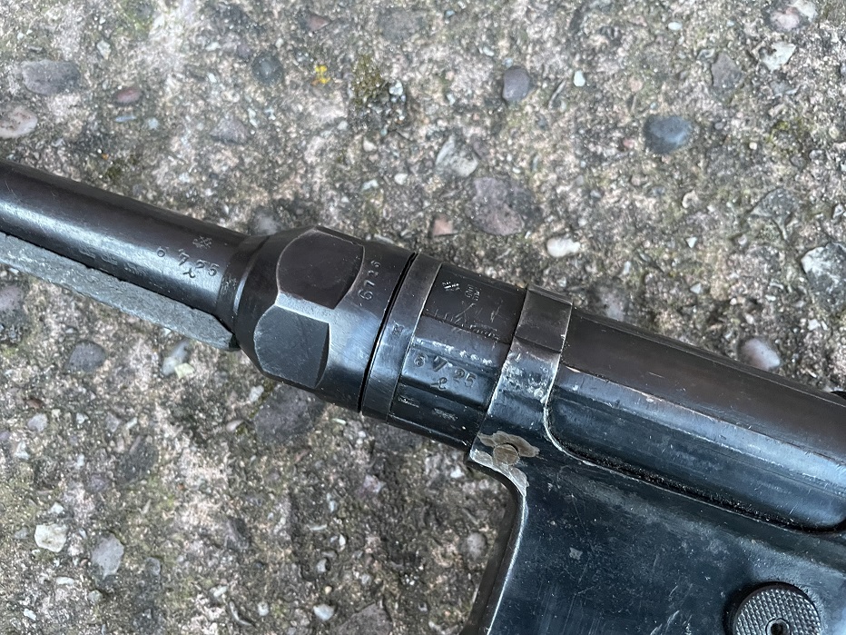 German MP40 Dated 1940 Matching Numbers - Image 2