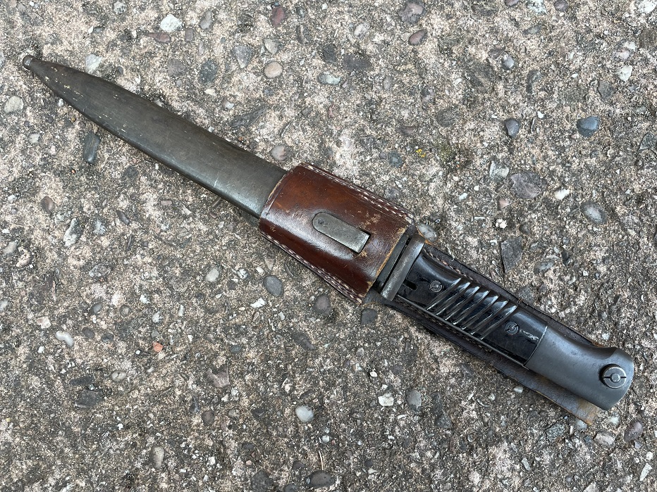 German K98 Bayonet & Scabbard with leather frog