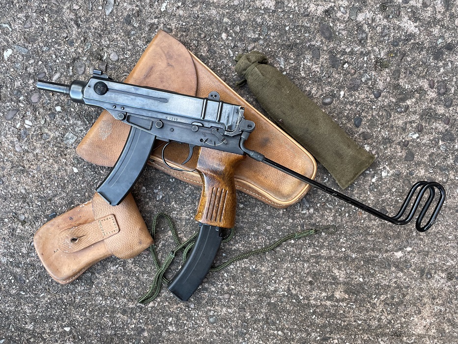 Czech SA61/VZ61 smg & accessories S/N Y2219