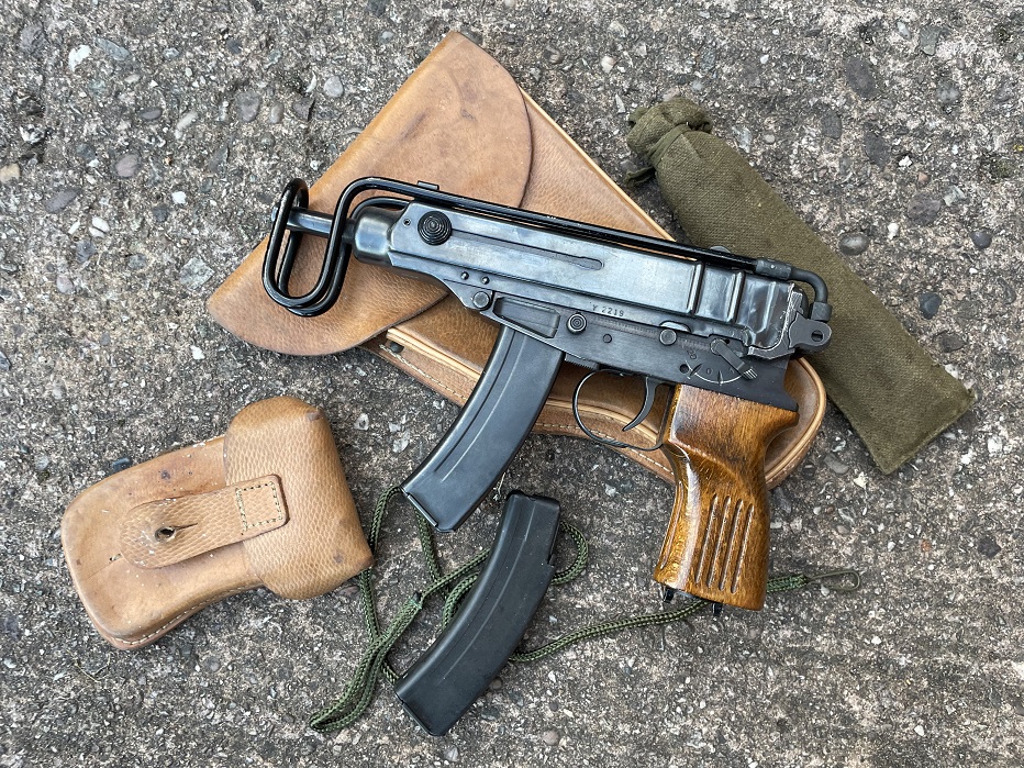 Czech SA61/VZ61 smg & accessories S/N Y2219 - Image 2