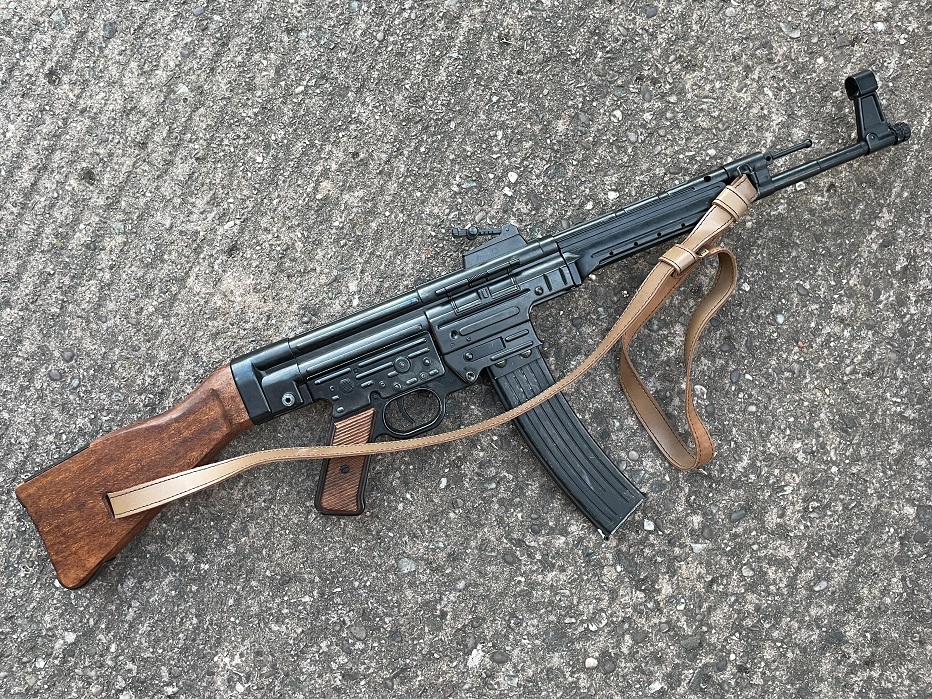 Denix Replica MP44 Assault Rifle - Image 3