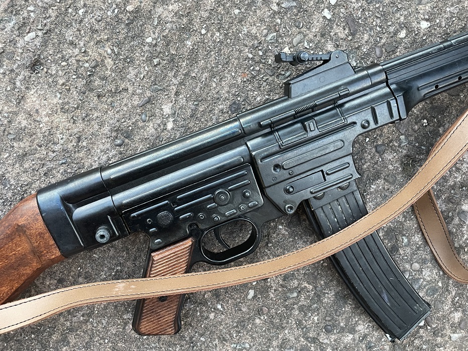 Denix Replica MP44 Assault Rifle - Image 4