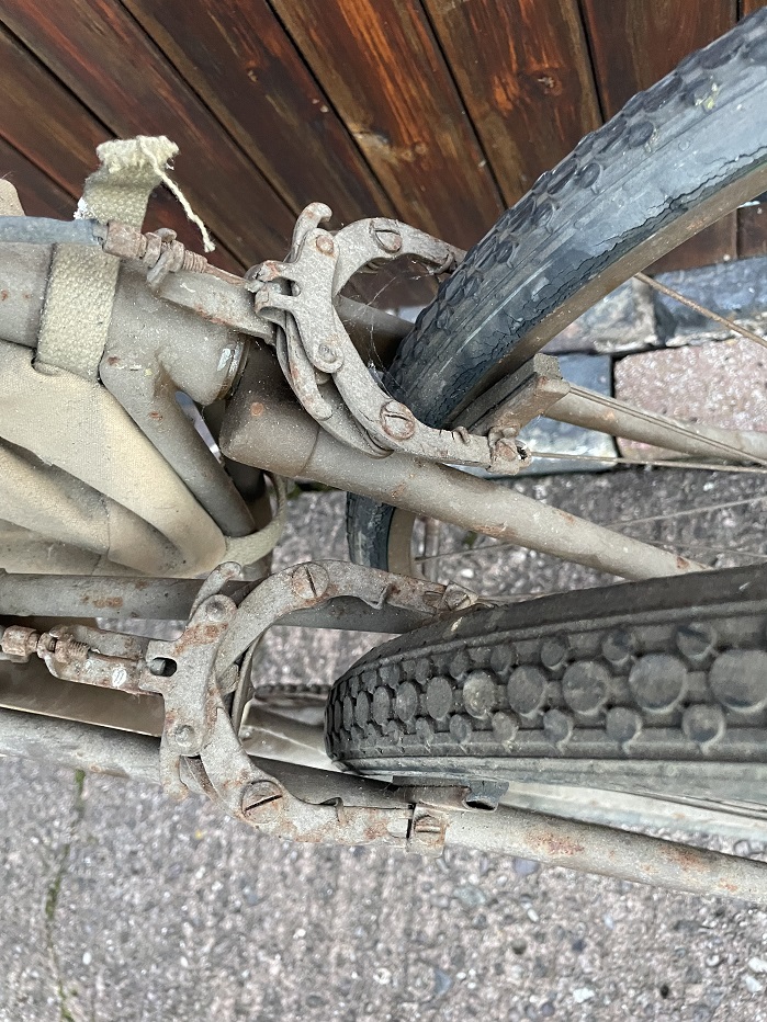 BSA Paratrooper Folding Bicycle #1 - Image 4