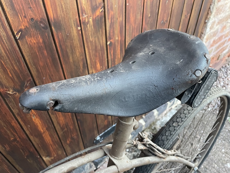 BSA Paratrooper Folding Bicycle #1 - Image 9
